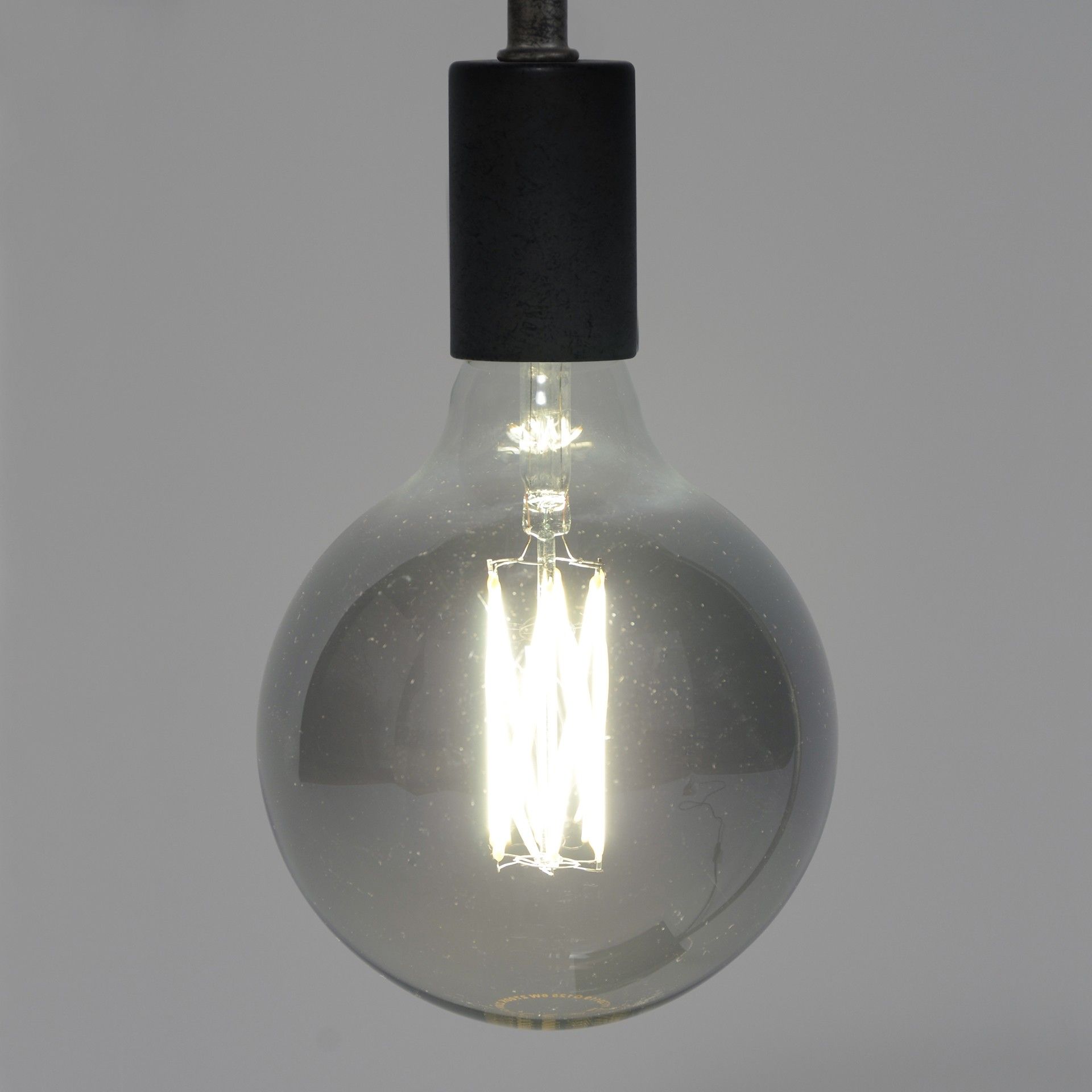 krant Elasticiteit geboren Vico bol filament LED lamp dimbaar - 6W - 2700K - gerookt glas | Lichtkoning